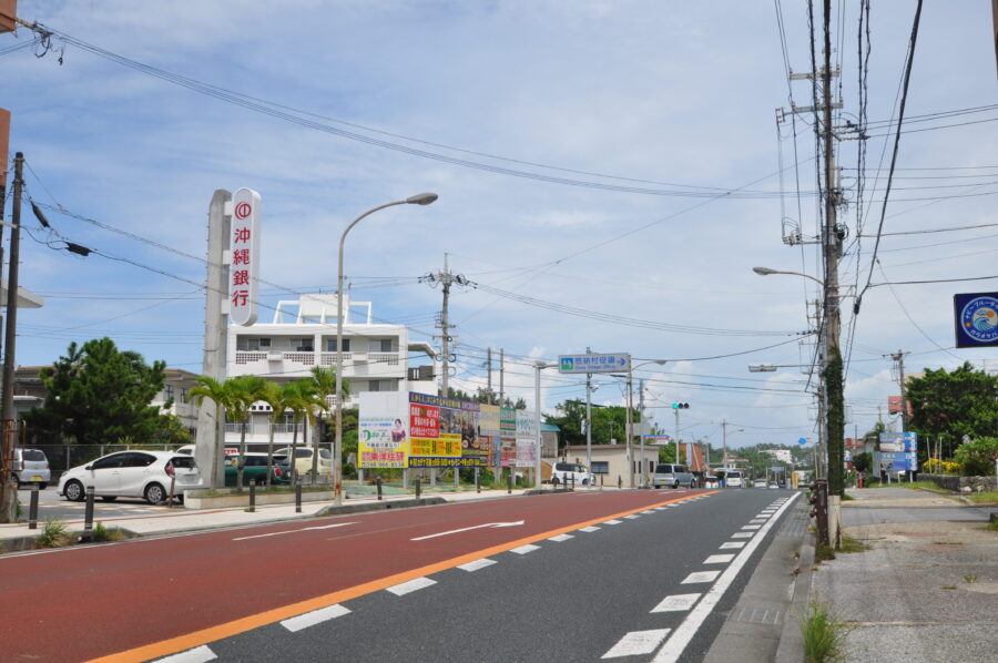 沖縄県恩納村貸店舗